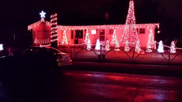 Go See the Christmas Lights and Help St. Jude Kids [Video]