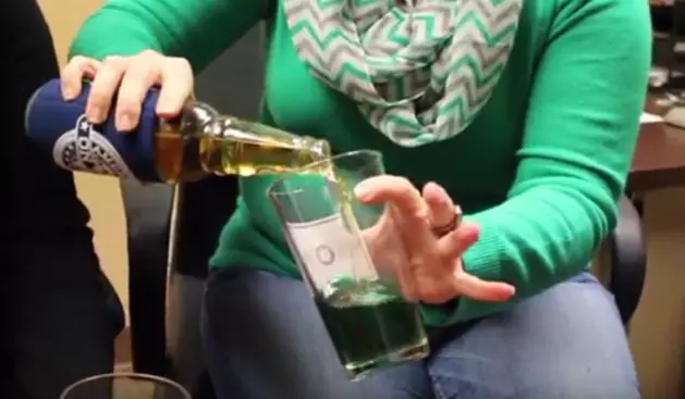 How to Make Green Beer [Video]