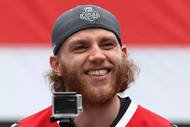 Will Patrick Kane Grow a Beard or Mullet for the Playoffs [Video]