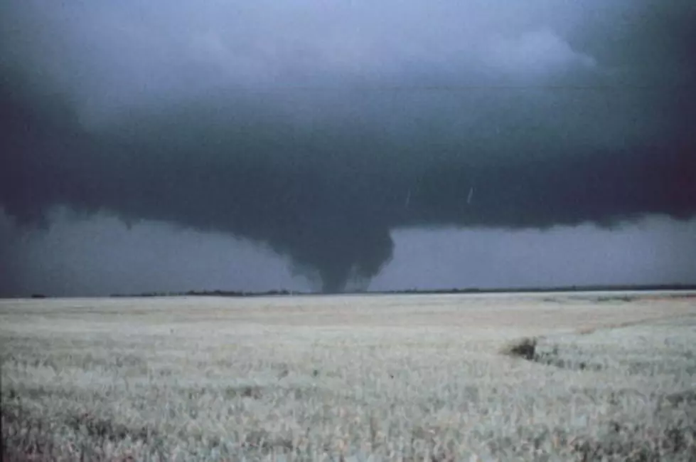 Illinois Hunters Get Stuck in Tornado and Take Pictures Of It