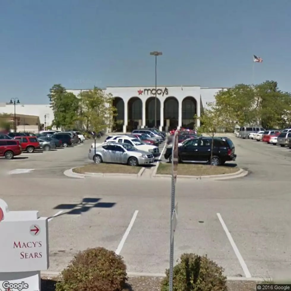 Rockford’s Macy’s Will be Hiring for the Holidays