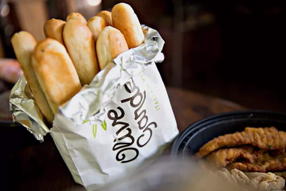 This Year&#8217;s Tastiest DIY Valentine Gift Involves Breadsticks