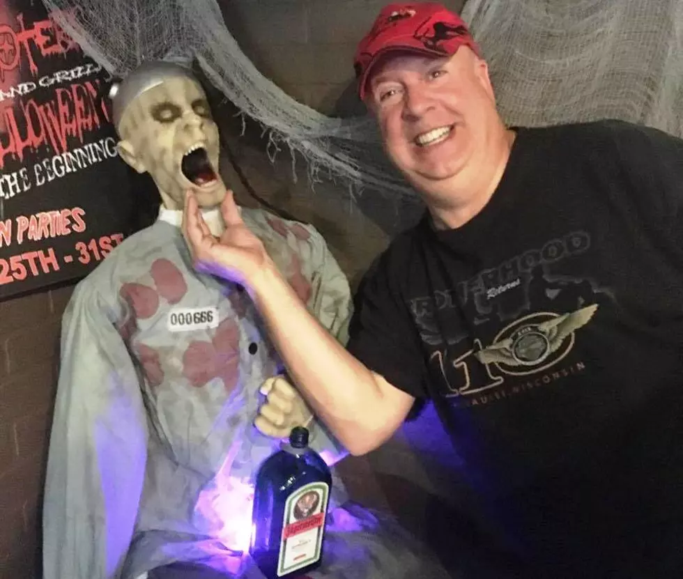 Q98.5 Country Night Halloween Costume Party Video Highlights