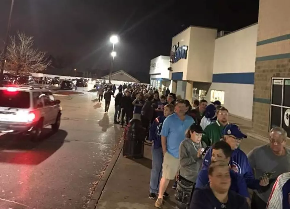 Massive Lines in Rockford for Cubs Gear