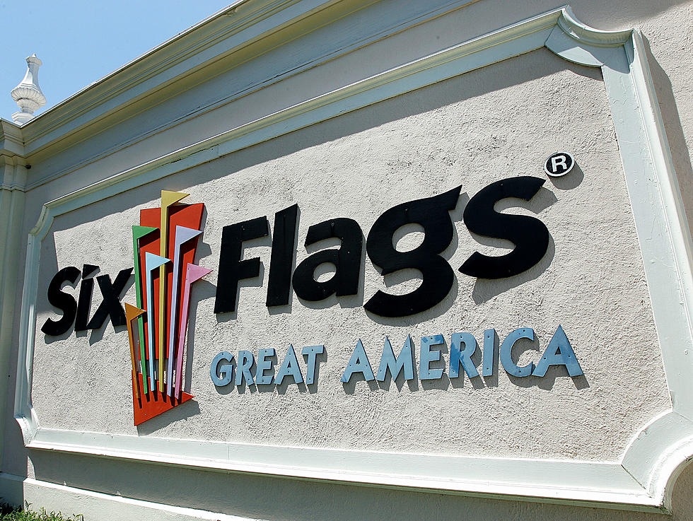 Your First Sneak Peek Of Six Flags Holiday in The Park