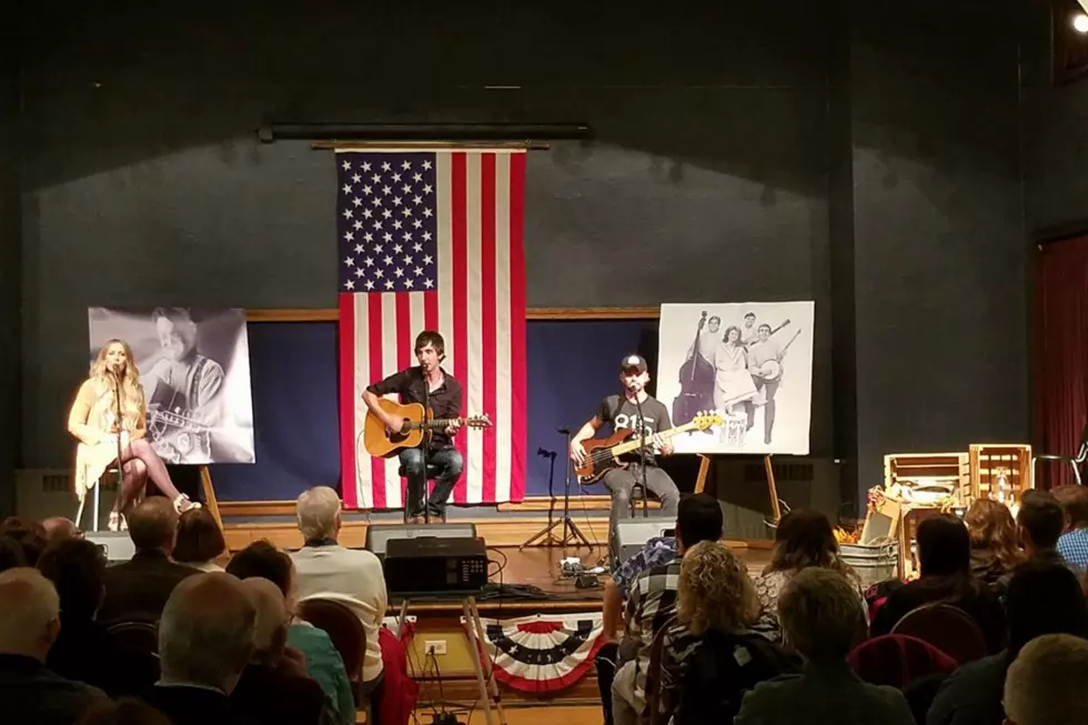 Mo Pitney and Family Raise Thousands For Rockford Rescue Mission