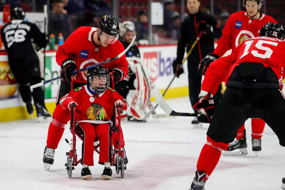 Chicago Blackhawks Grant 12-Year-Old's Wish to 'Fight' Toews