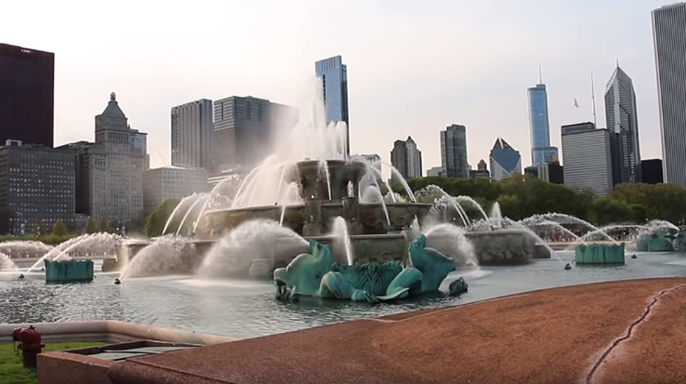 Buckingham Fountain Celebrates Summer