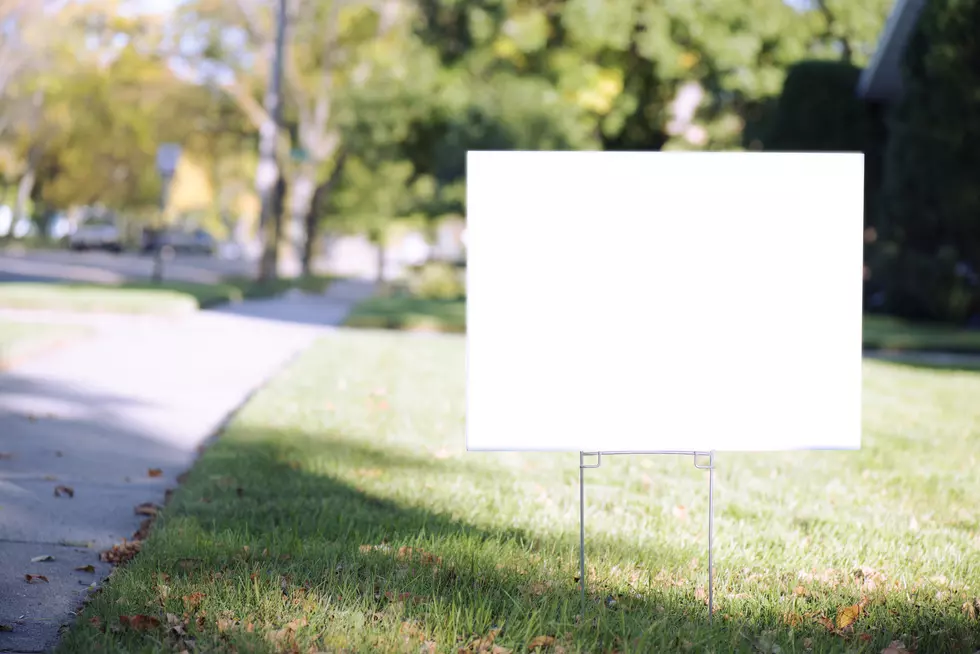 Illinois Man Takes Up Feud With Neighbor By Posting A Sign