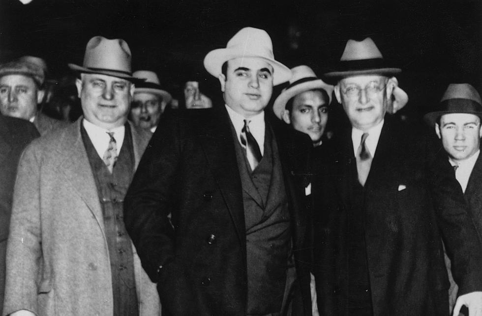 Al Capone&#8217;s Old Home is For Sale In Chicago