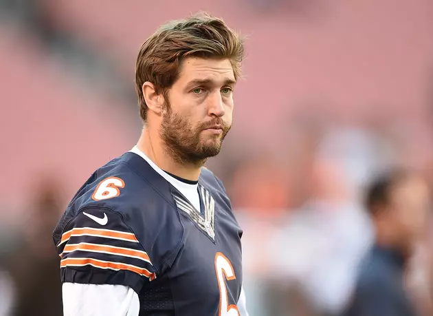 Fan Forced To Chug Beer Before Former Bears QB Will Take Photo