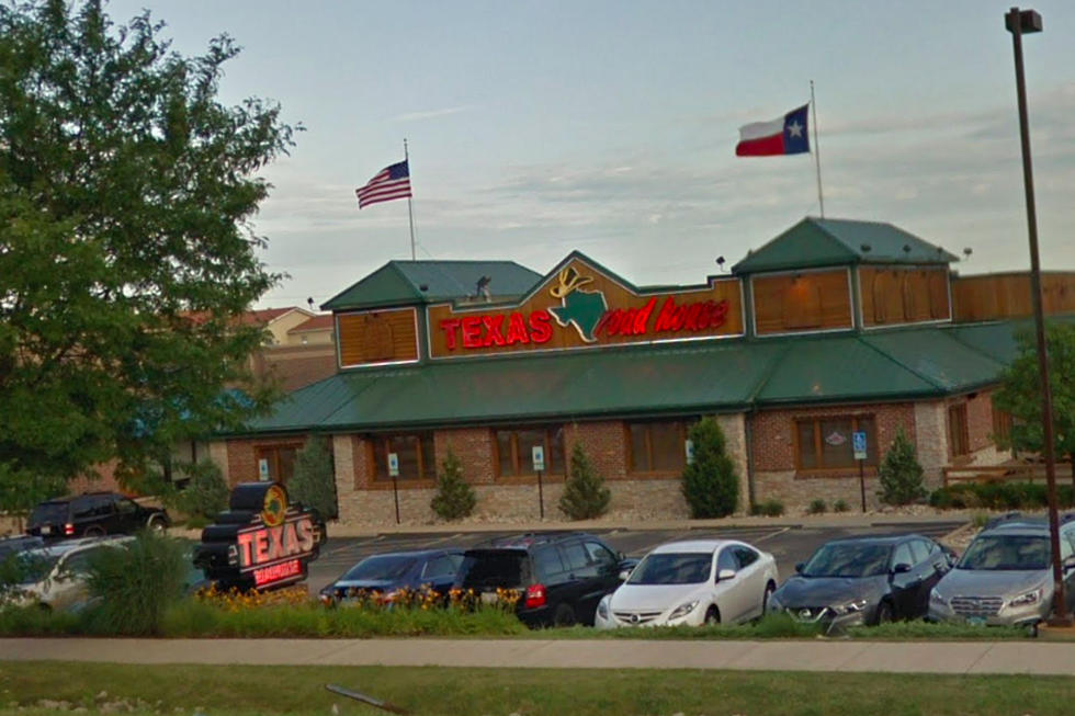 Texas Roadhouse CEO Gives Up Salary and Bonus To Pay Employees