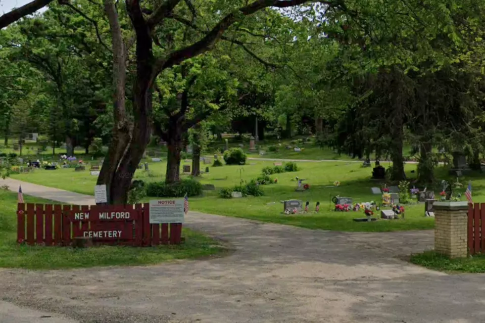 There’s a Ghost Looking For His Wife in New Milford Cemetery