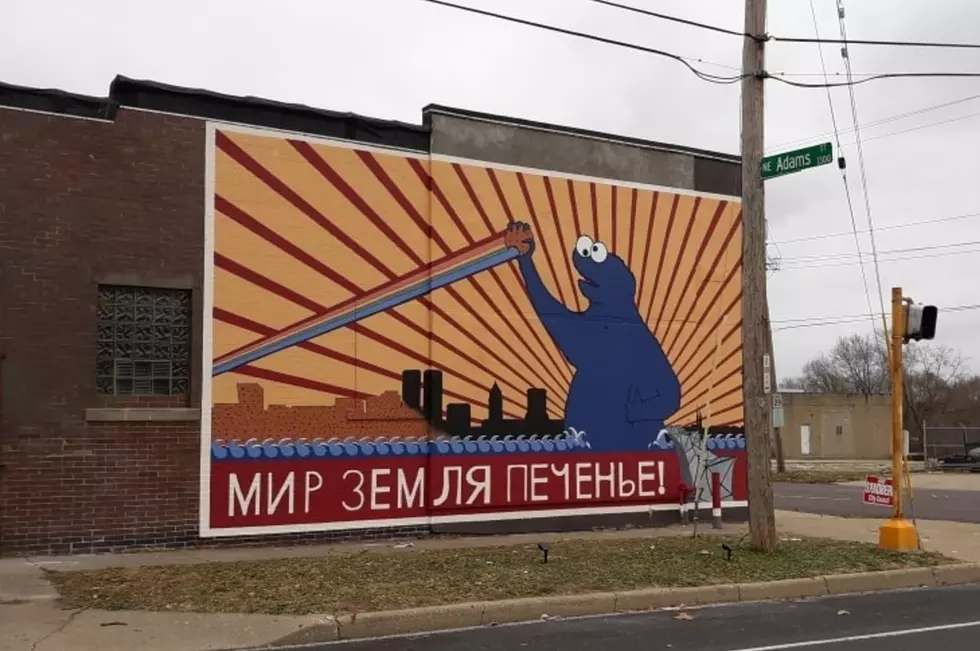 The Internet Explodes Over Bizarre Cookie Monster Mural in Peoria