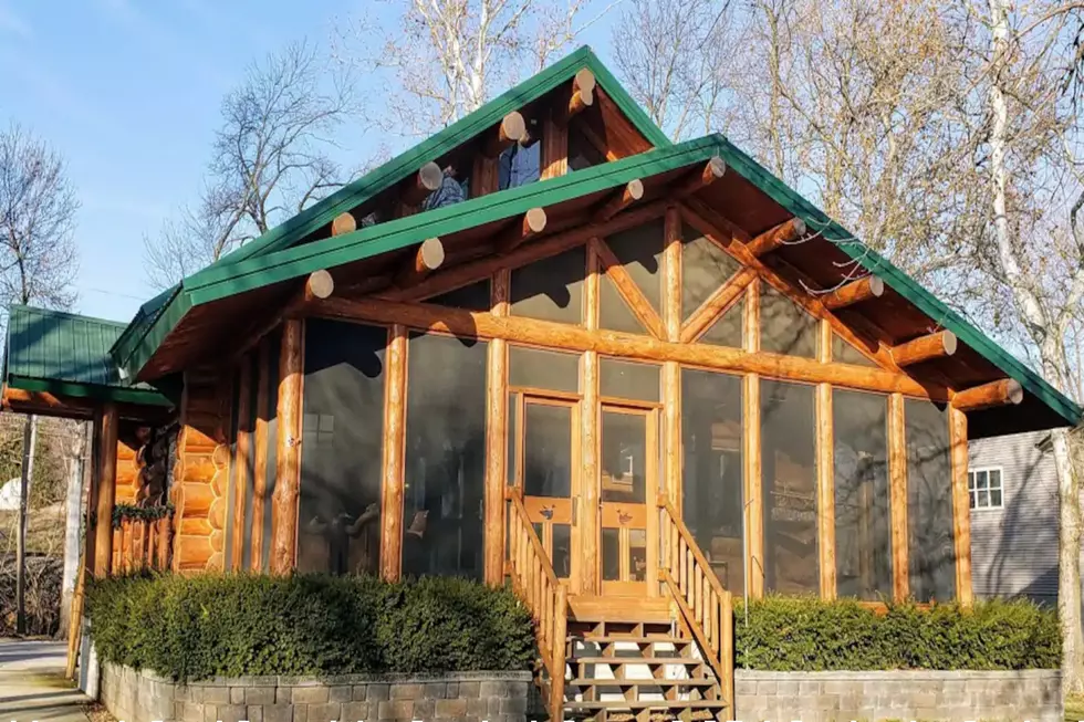 The Ultimate Log Cabin Overnight Stay is Less Than 2 Hours from Rockford