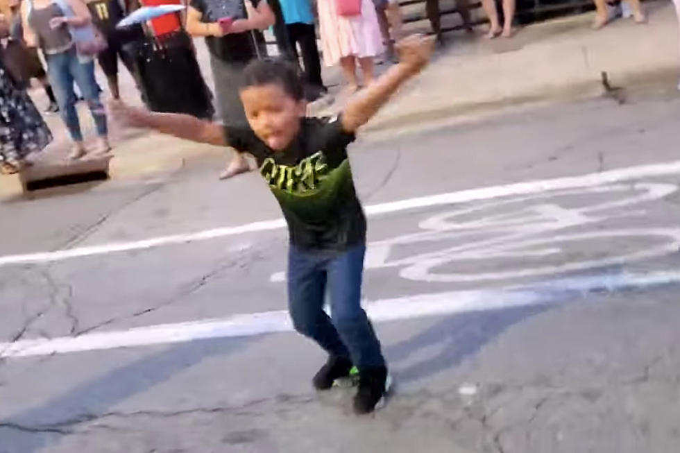 Adorable Kid Draws in Crowd at Rockford City Market By Dancing