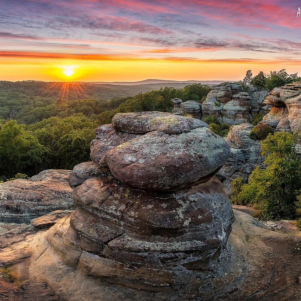 You Won&#8217;t Believe This Breathtaking Hiking Trail Is In Illinois