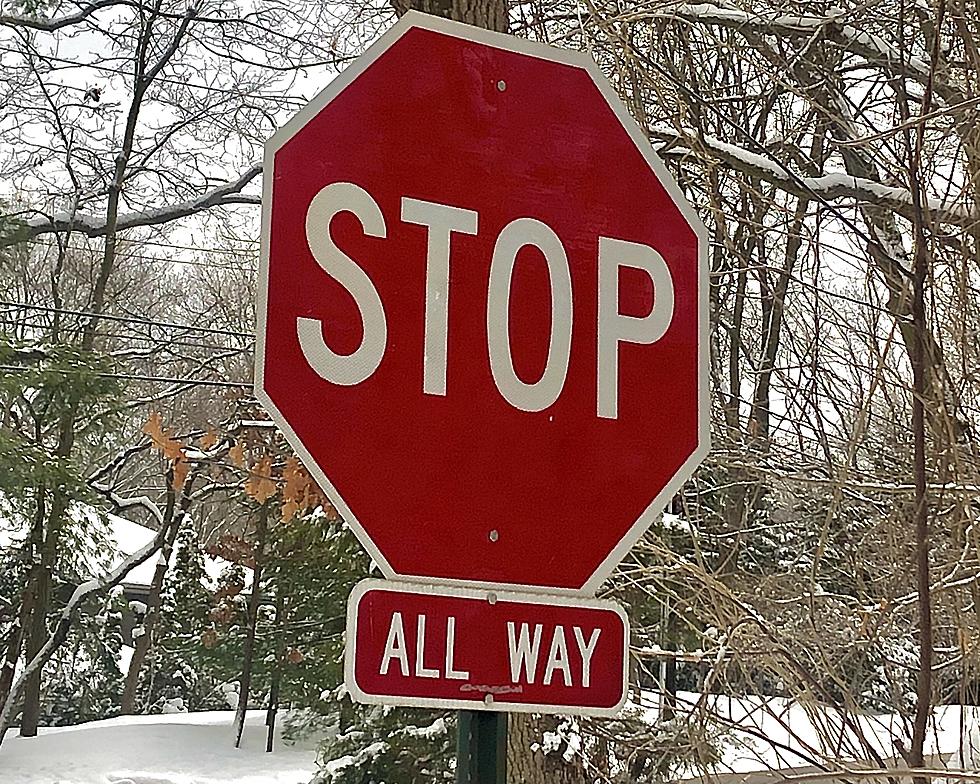 What's This Head Scratcher of a Bizarre Stop Sign in Illinois?