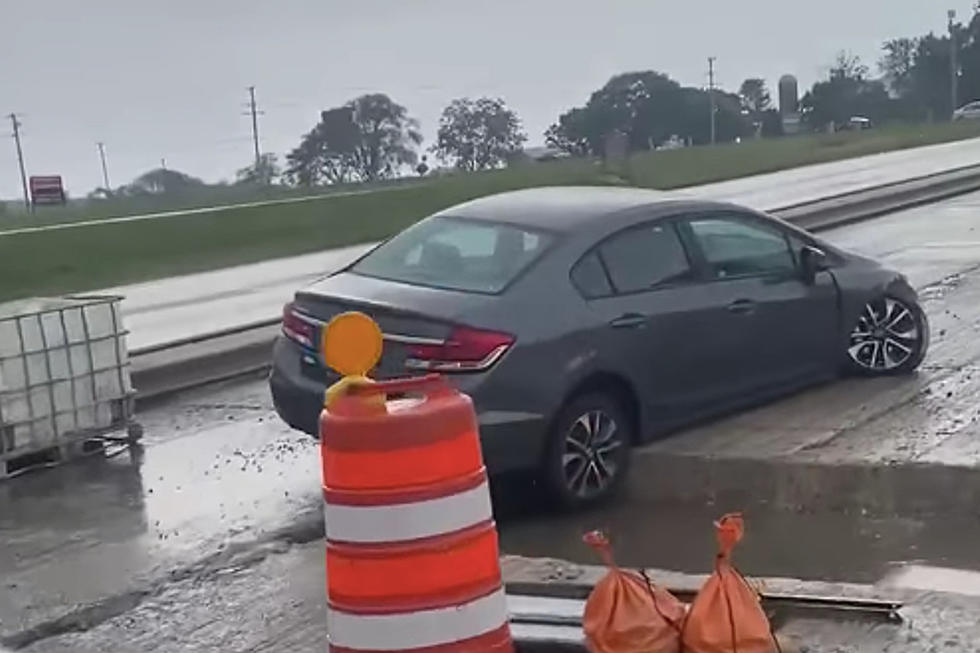 Who Is Responsible For The Cars Hitting a Savage Hole in This Illinois Construction Zone?