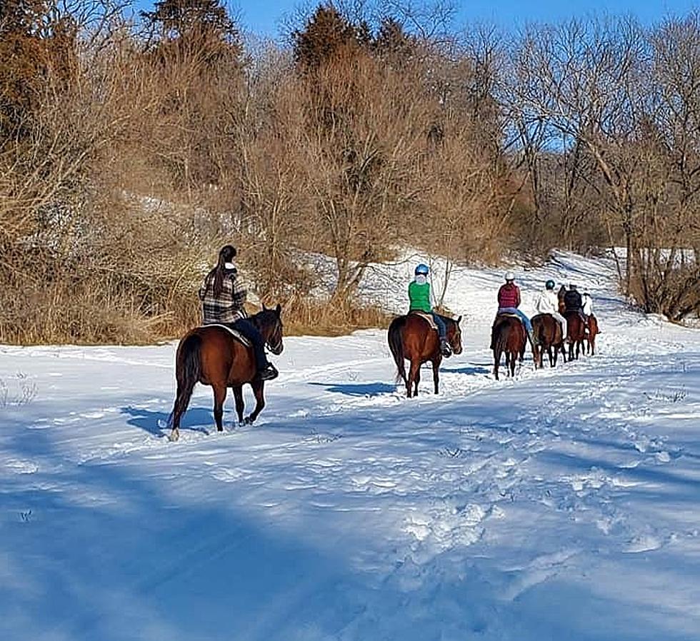 One Popular Illinois Ranch Offers Horseback Rides You Won&#8217;t Want to Miss This Winter