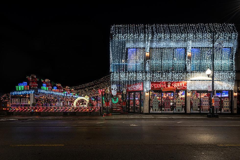 Awesome Over-the-Top Christmas-Themed Bar in Illinois is a Must-See