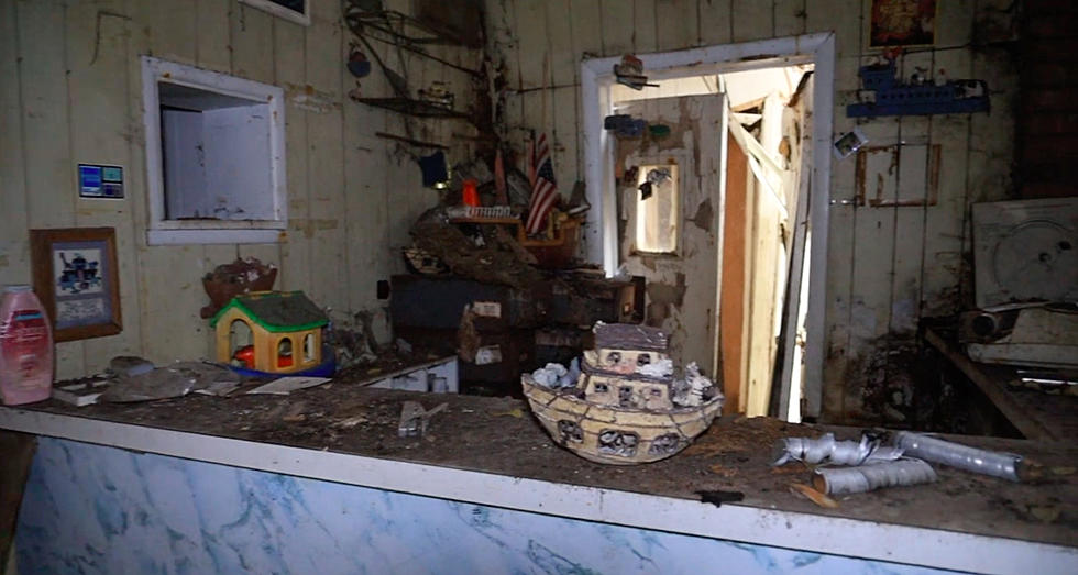 Abandoned Illinois Animal Hospital Littered with A Lot of Strange