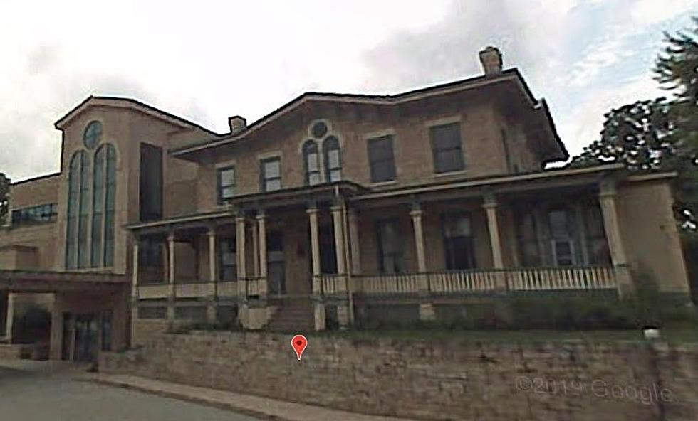 Do You Know the Haunted History of This Popular Mansion in Rockford, Illinois?