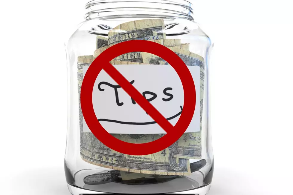 Should All Restaurants in Illinois Move to a No Tipping Policy?