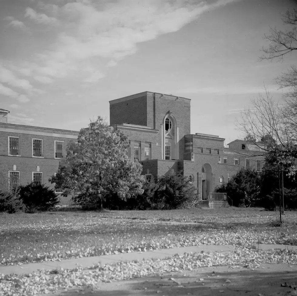 Haunted Mental Hospital in Illinois Has Reopened For Tours