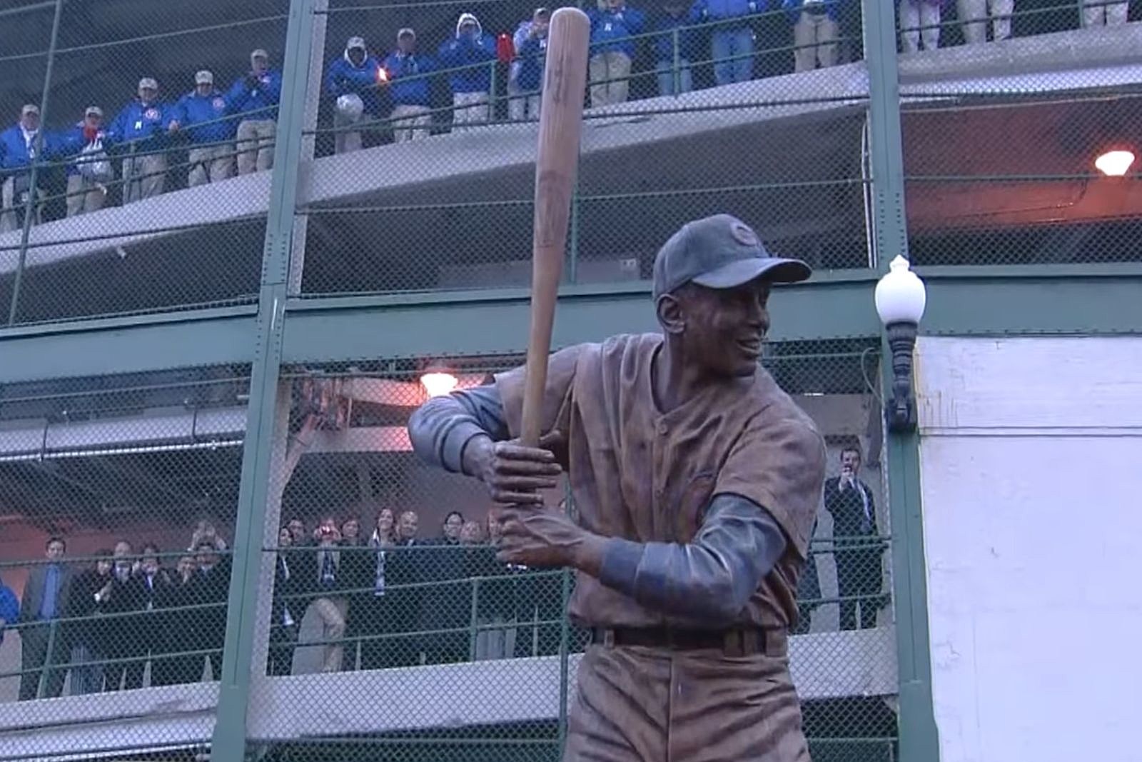 A pitch-perfect idea: Cubs to add statue of Fergie Jenkins to Wrigley Field  grounds - Chicago Sun-Times