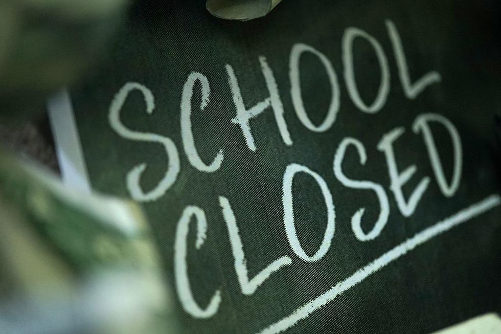 Illinois and Wisconsin Schools Closed, On-Delay for Tuesday (1/16)