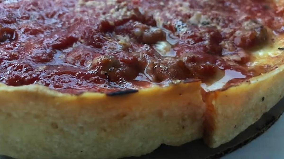 Illinois Locals Disagree with This Must-See Pizza Pick