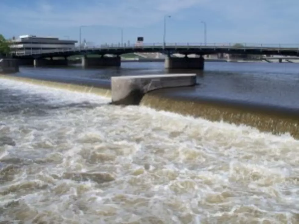 Waterloo City Officials Activating Inflatable Downtown Dam