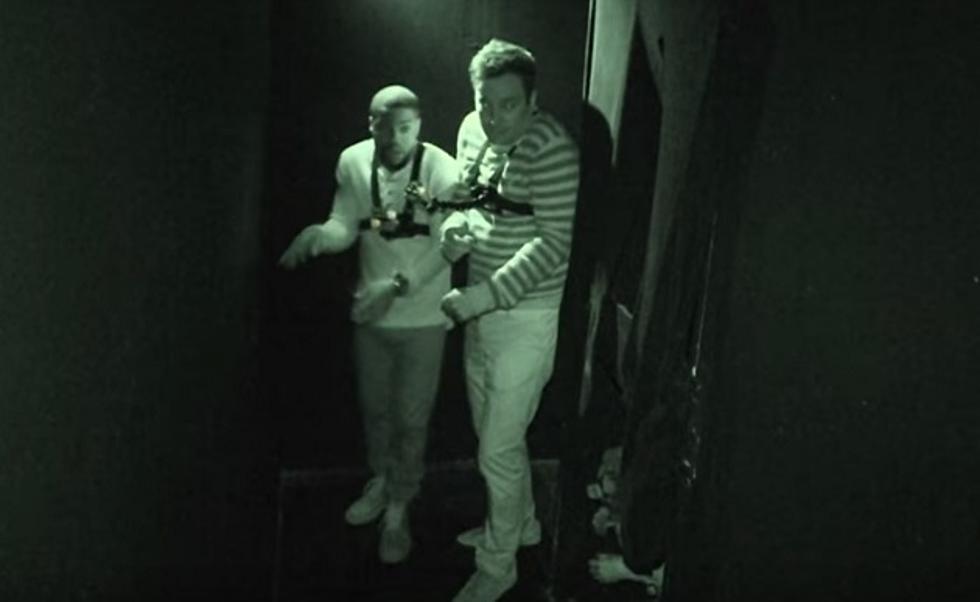 Jimmy Fallon & Kevin Hart Visit a Haunted House