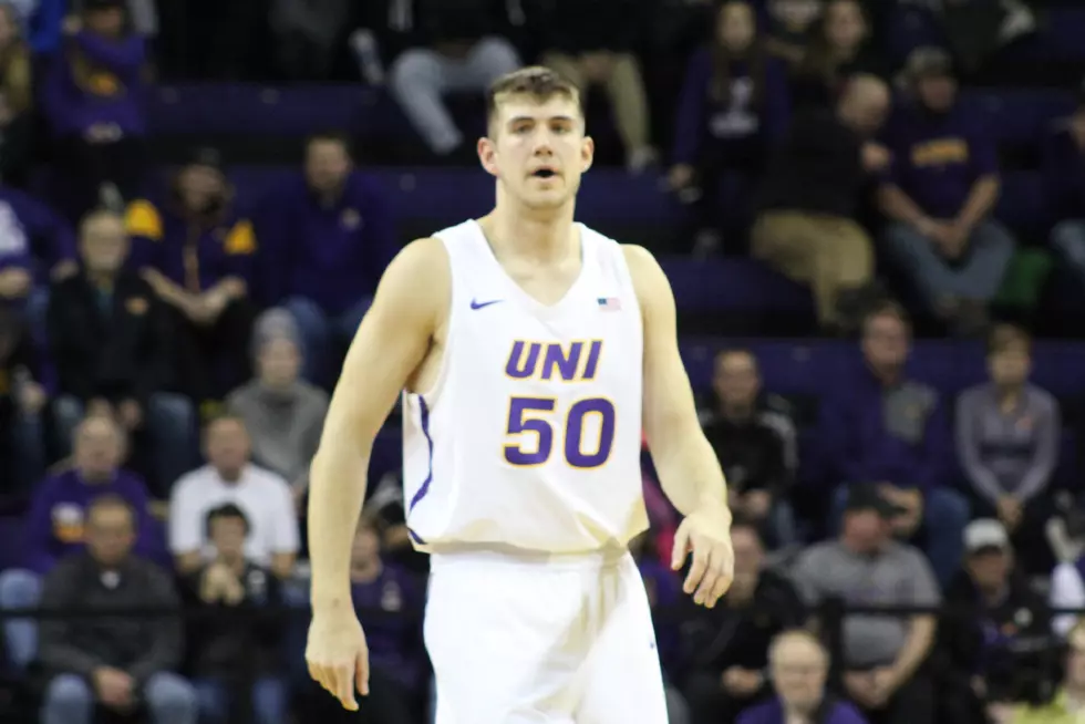 Line-up Change Helps Panthers Earn First MVC Victory