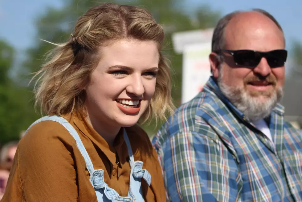 Maddie Poppe is a Finalist at the People’s Choice Awards!