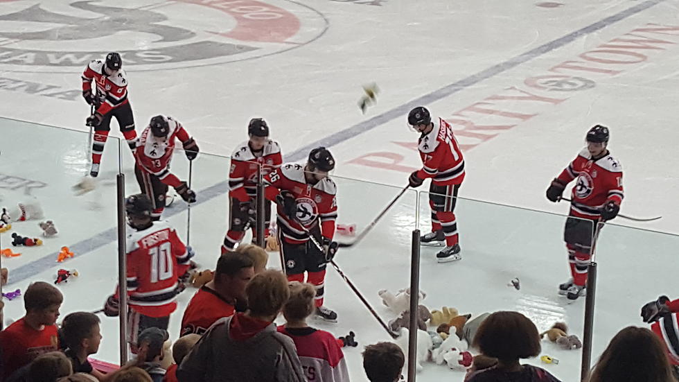 Waterloo Hosts Cedar Rapids-50th Annual Thanksgiving Hockey Game