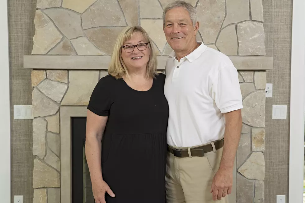Kirk & Mary Ferentz To Receive Robert D. Ray Character Award