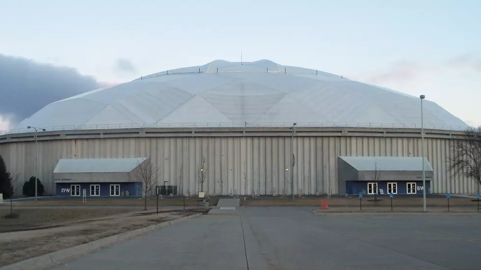 5/18/1988: Pink Floyd Rocked a Sold-Out UNI-DOME in Cedar Falls (VIDEO)