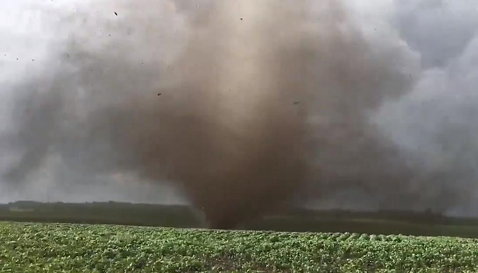 Extremely Close Video Footage of Deadly Minnesota Tornado
