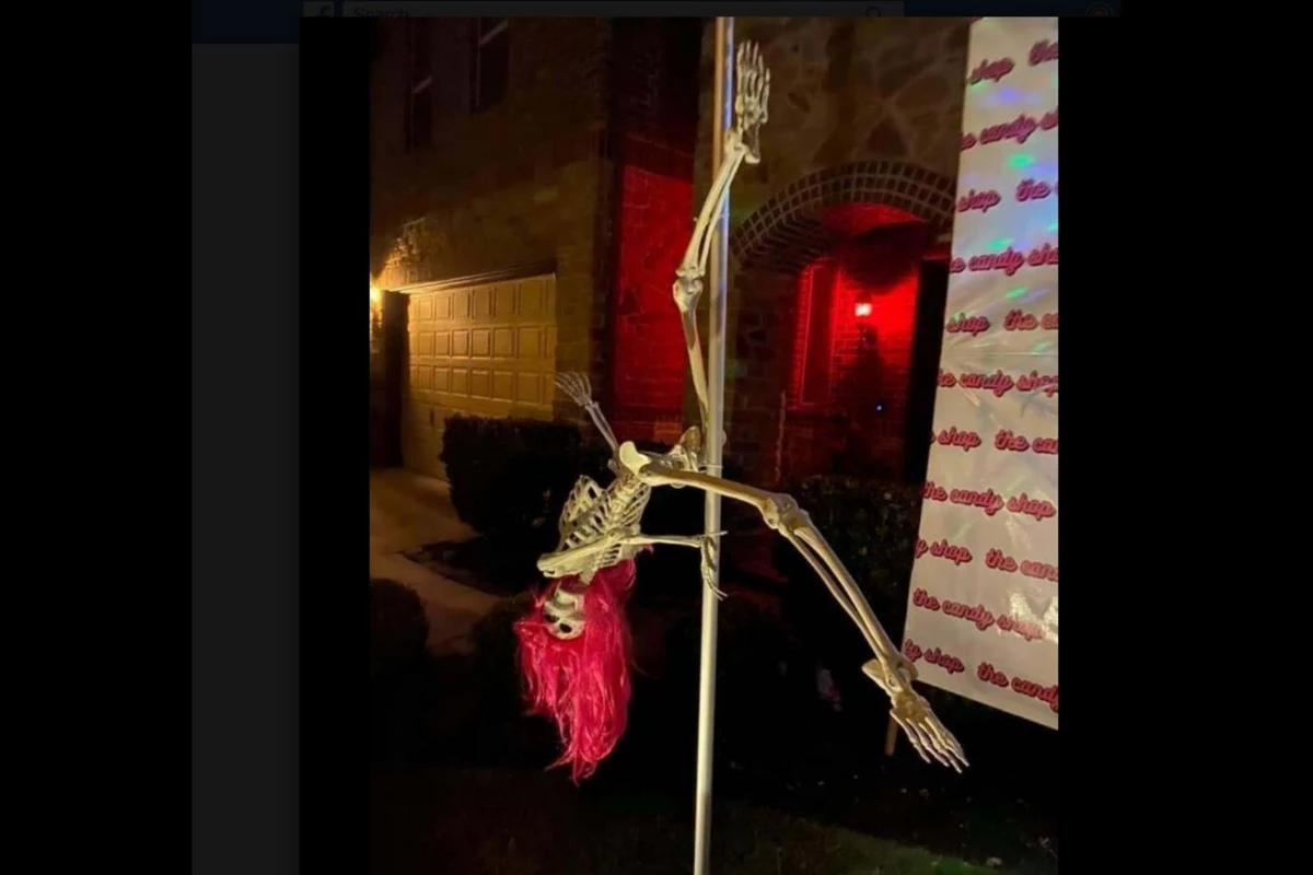PoleDancing Skeleton Halloween Display