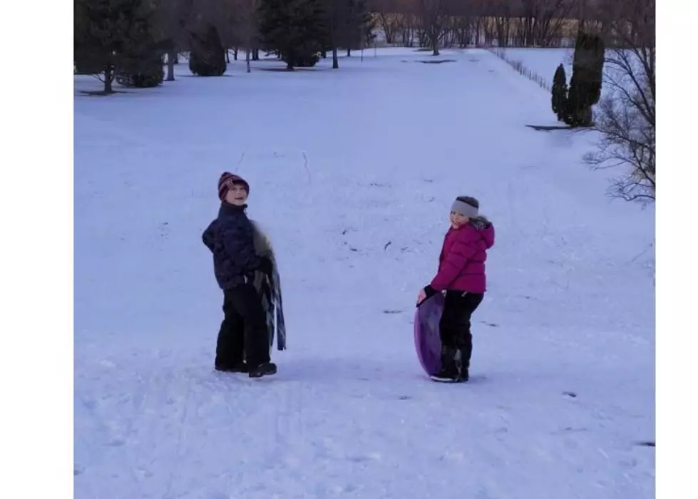 Here&#8217;s Where To Go Sledding In The Cedar Valley [Photos/List]