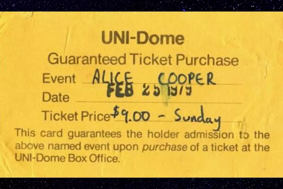 2/25/1979: Alice Cooper Rocked the UNI-Dome in Cedar Falls