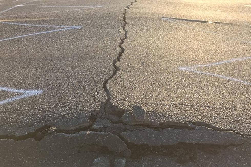 It&#8217;s So Hot in the Pacific Northwest That Roads Are Breaking Apart