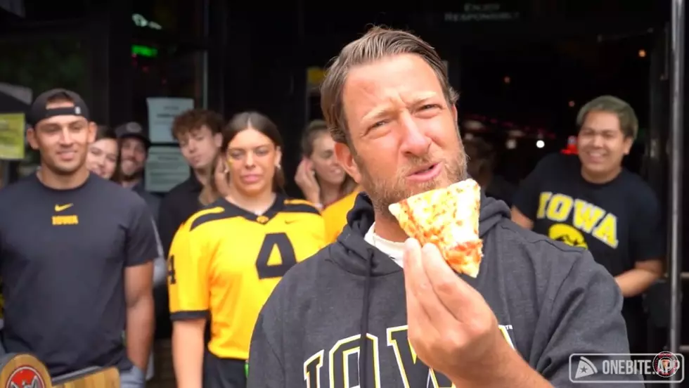 Barstool&#8217;s Dave Portnoy Reviews an Eastern Iowa Pizza Joint