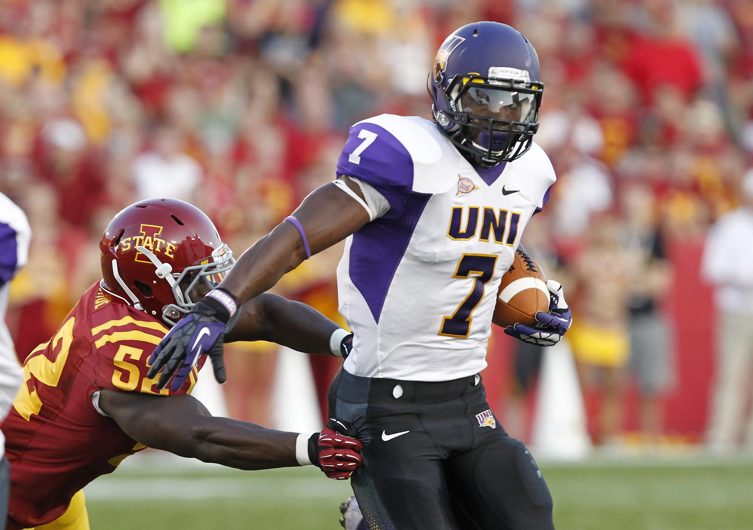 Trevor Penning earns UNI football's first MVFC Offensive Lineman of the  Week honor - UNI Athletics