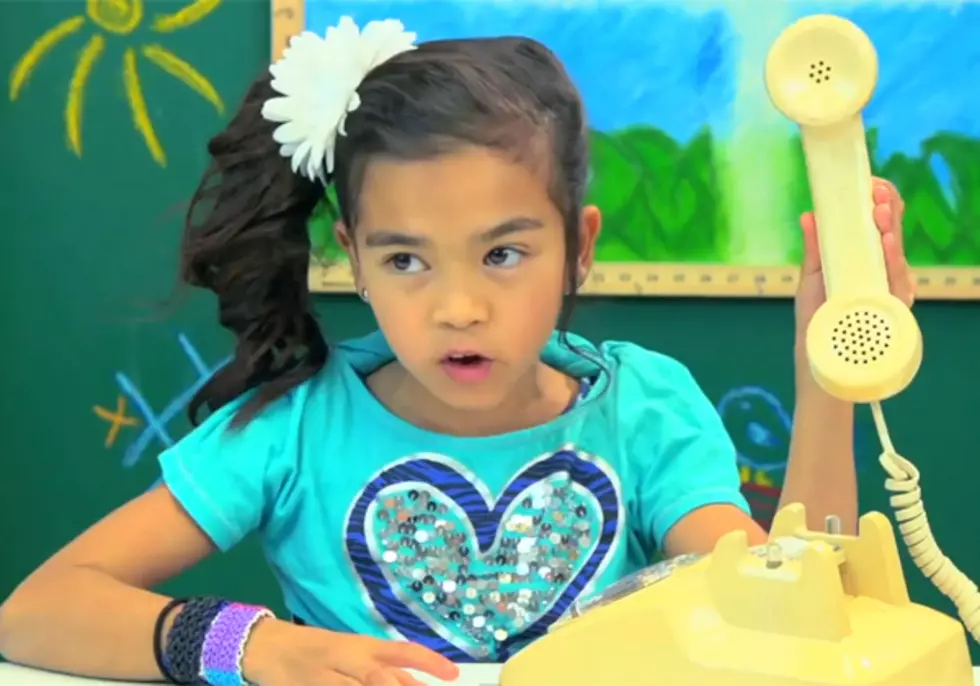 Kids Try to Figure Out A Rotary Phone (Video)