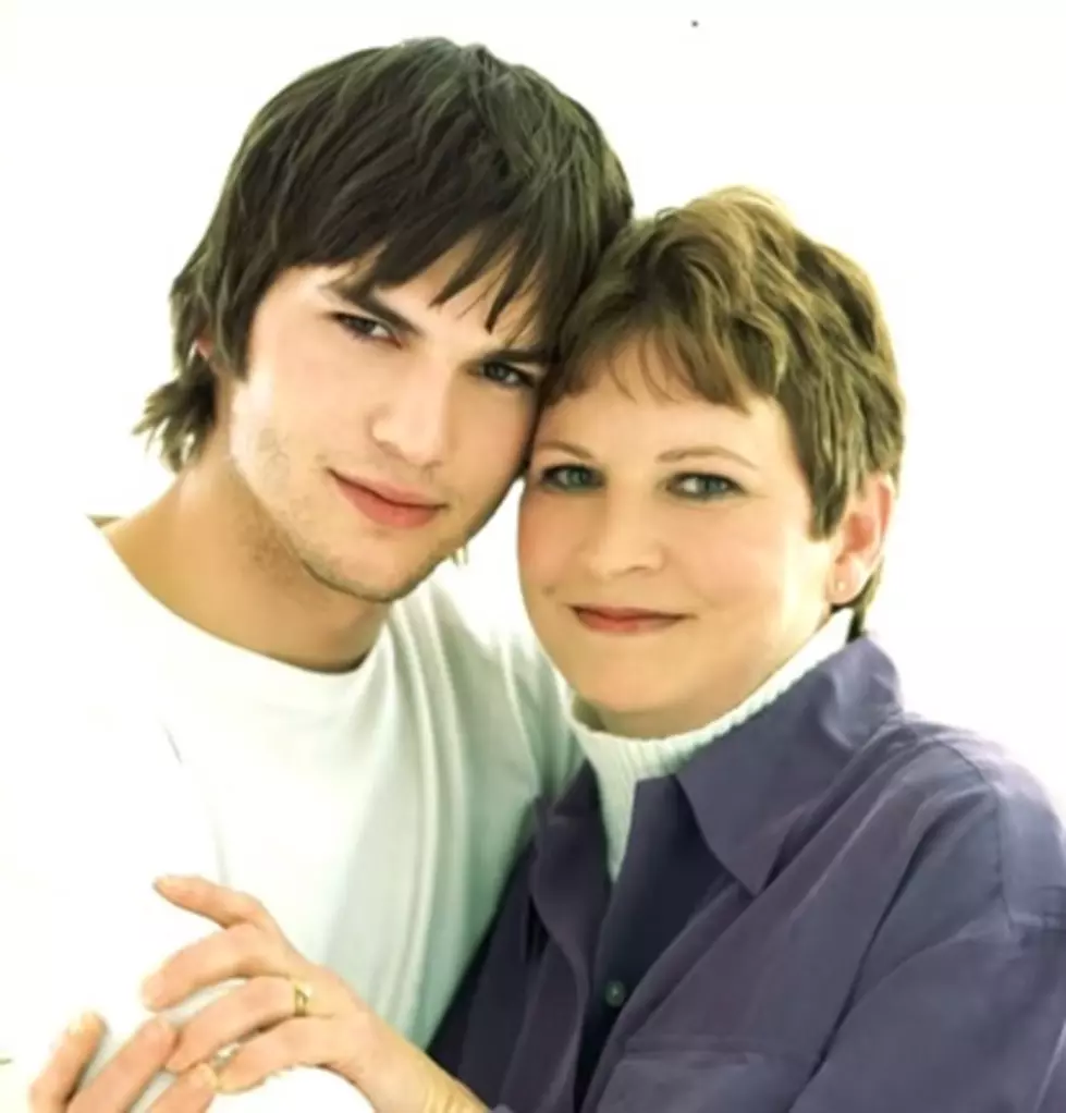 Iowa Native Ashton Kutcher Surprises Mom For Mothers Day