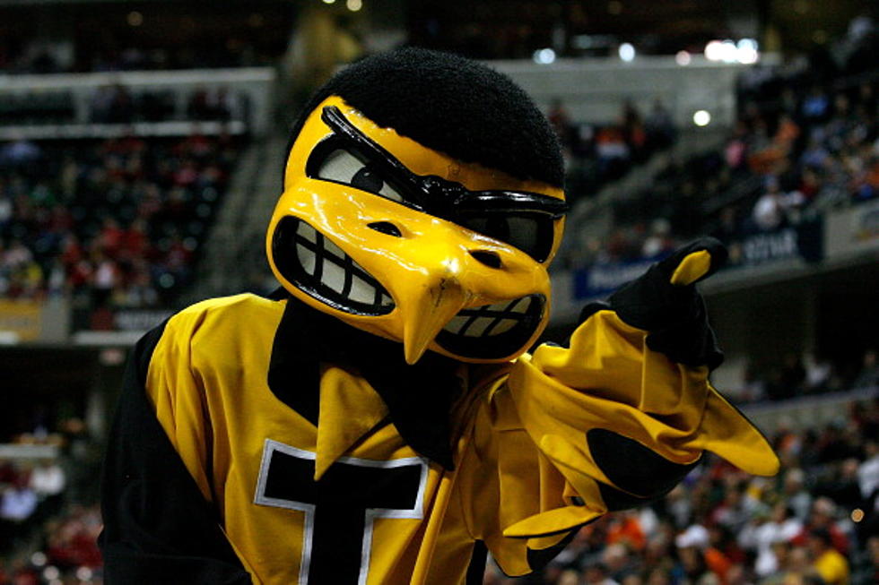 UPDATE: HERKY Loses to Bucky Badger in Final Four