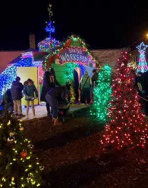Jingle and Mingle in Cedar Falls Spreads Holiday Cheer